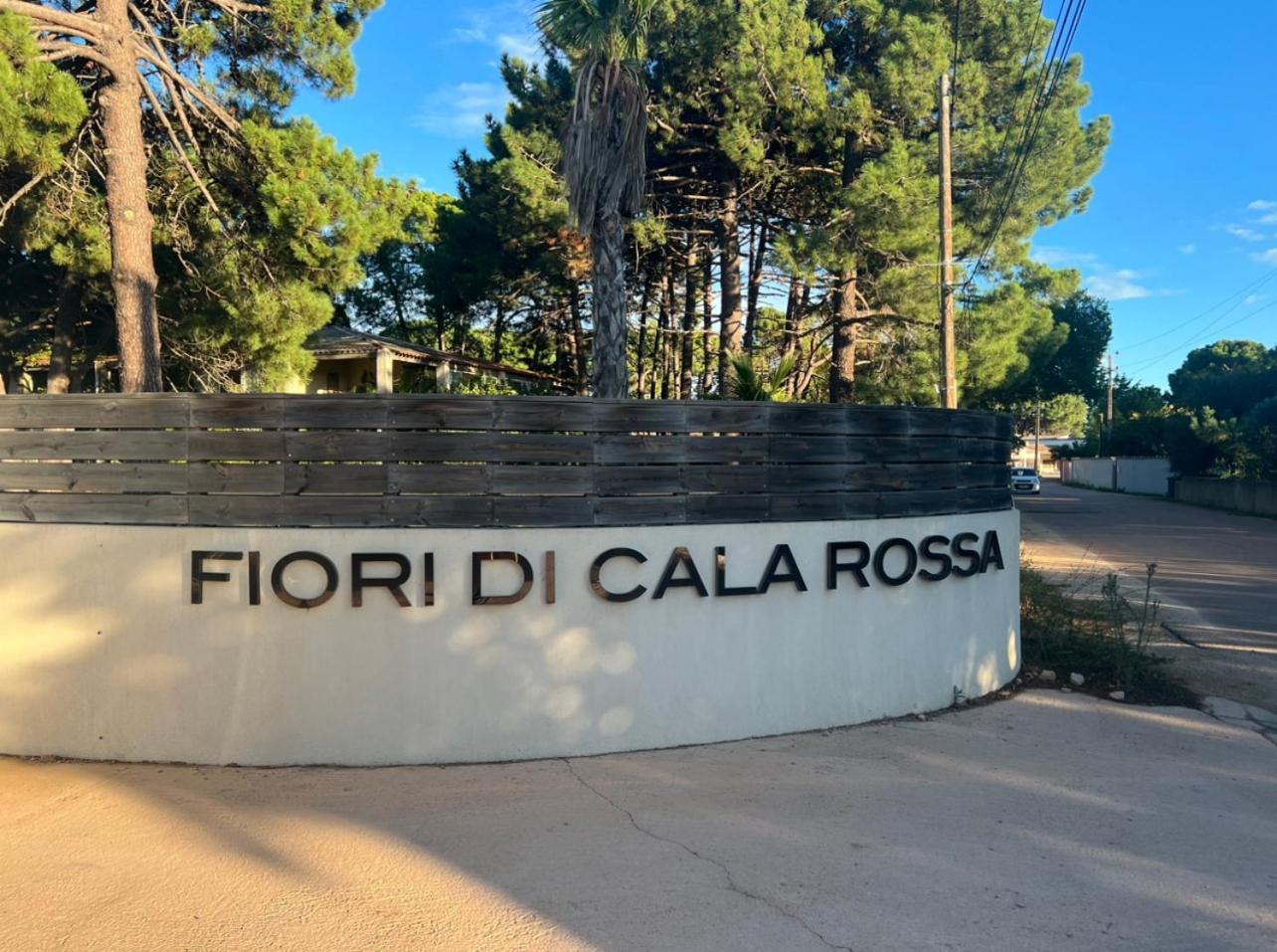 Fiori Di Cala Rossa Residence Hoteliere Леччи Екстериор снимка