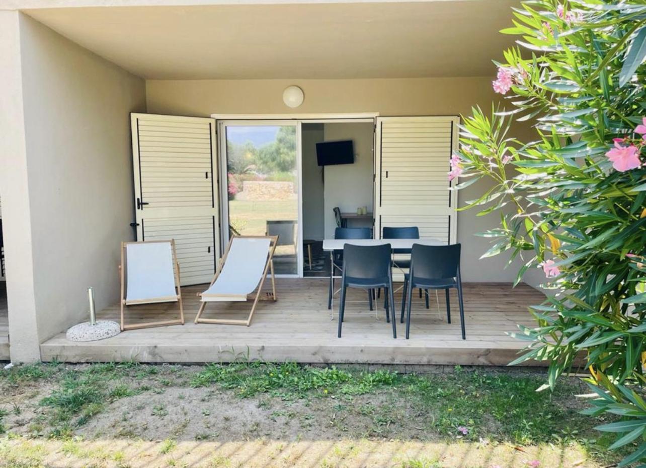 Fiori Di Cala Rossa Residence Hoteliere Леччи Екстериор снимка
