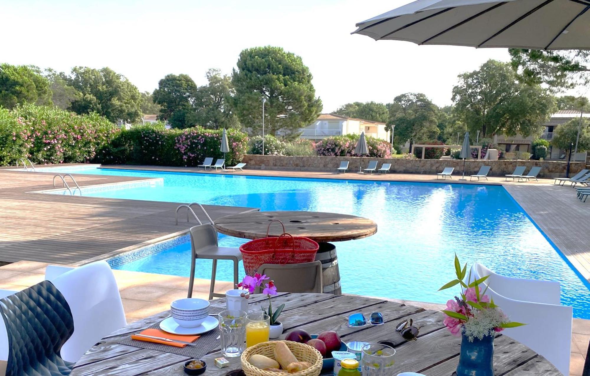 Fiori Di Cala Rossa Residence Hoteliere Леччи Екстериор снимка