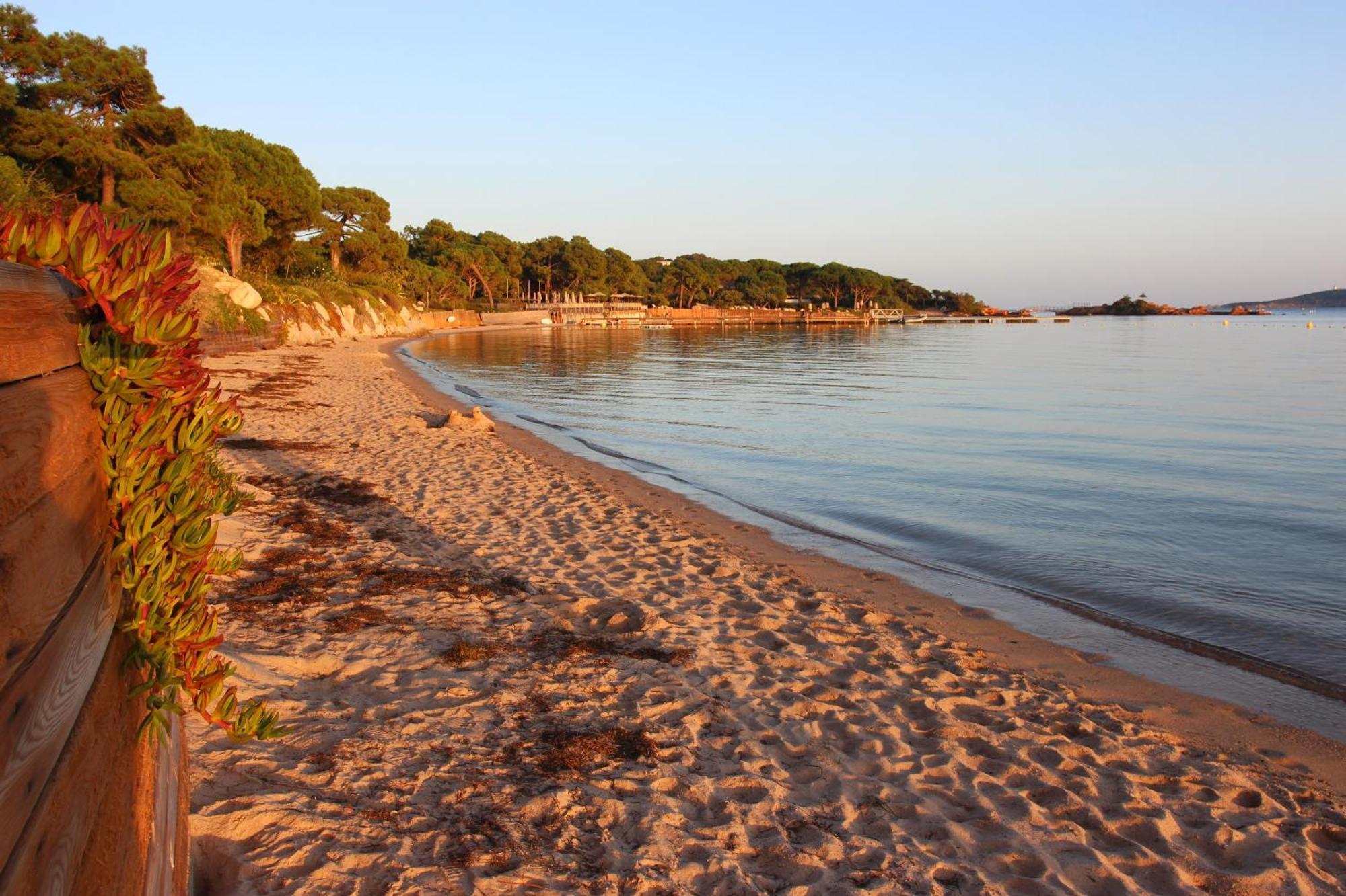 Fiori Di Cala Rossa Residence Hoteliere Леччи Екстериор снимка