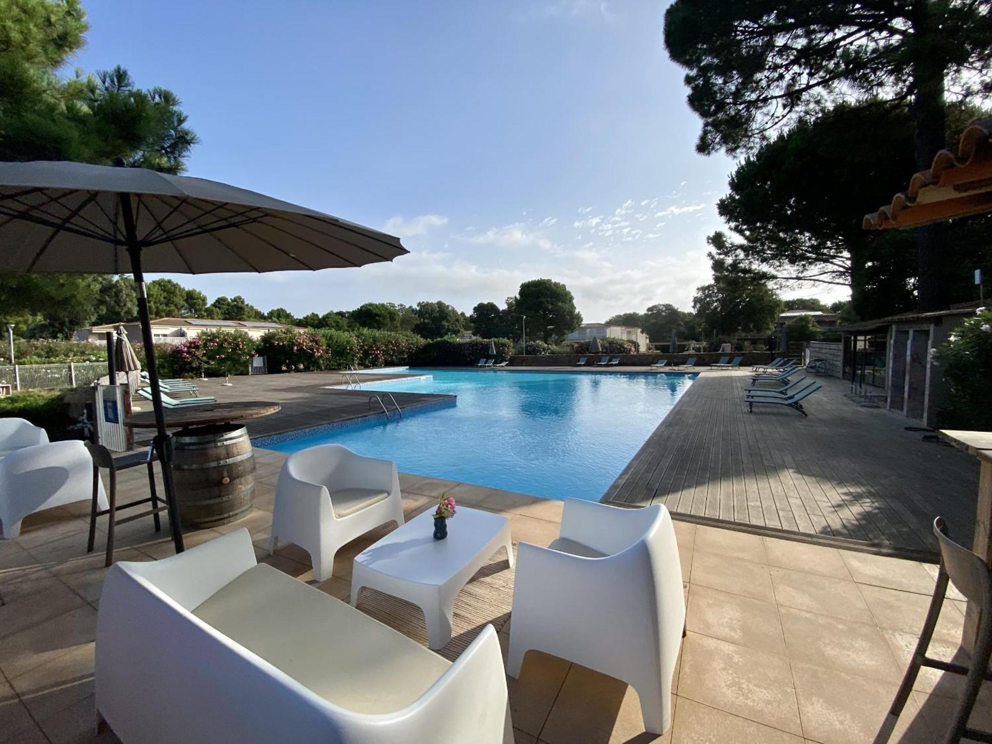 Fiori Di Cala Rossa Residence Hoteliere Леччи Екстериор снимка