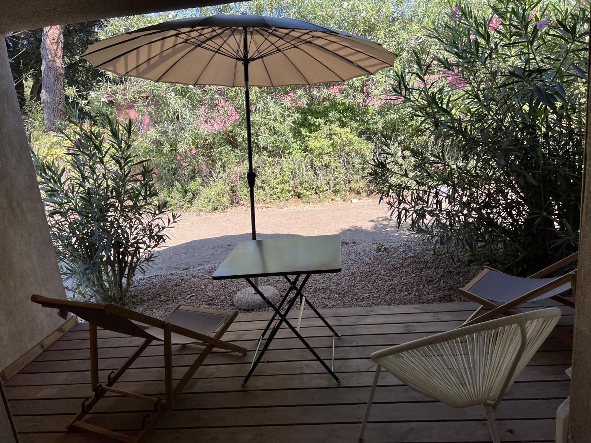 Fiori Di Cala Rossa Residence Hoteliere Леччи Екстериор снимка