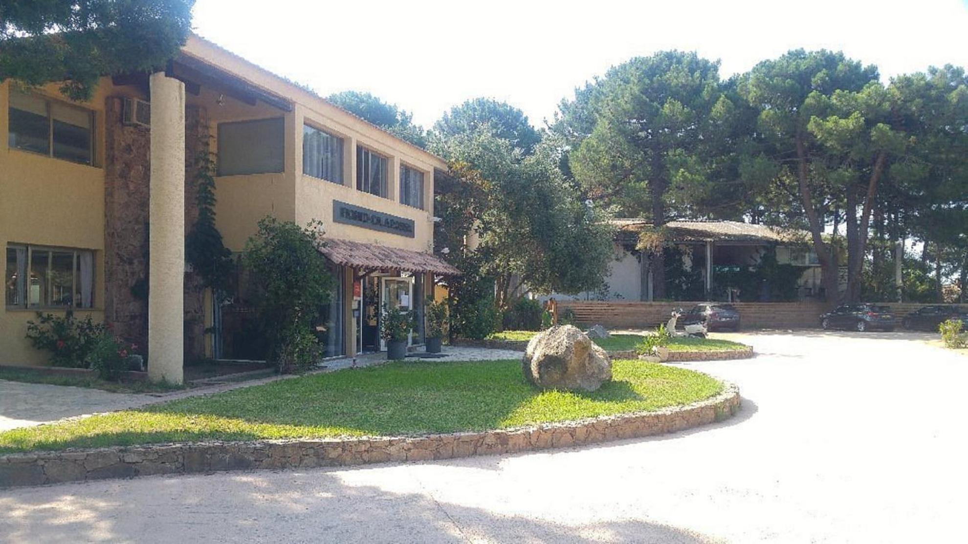 Fiori Di Cala Rossa Residence Hoteliere Леччи Екстериор снимка