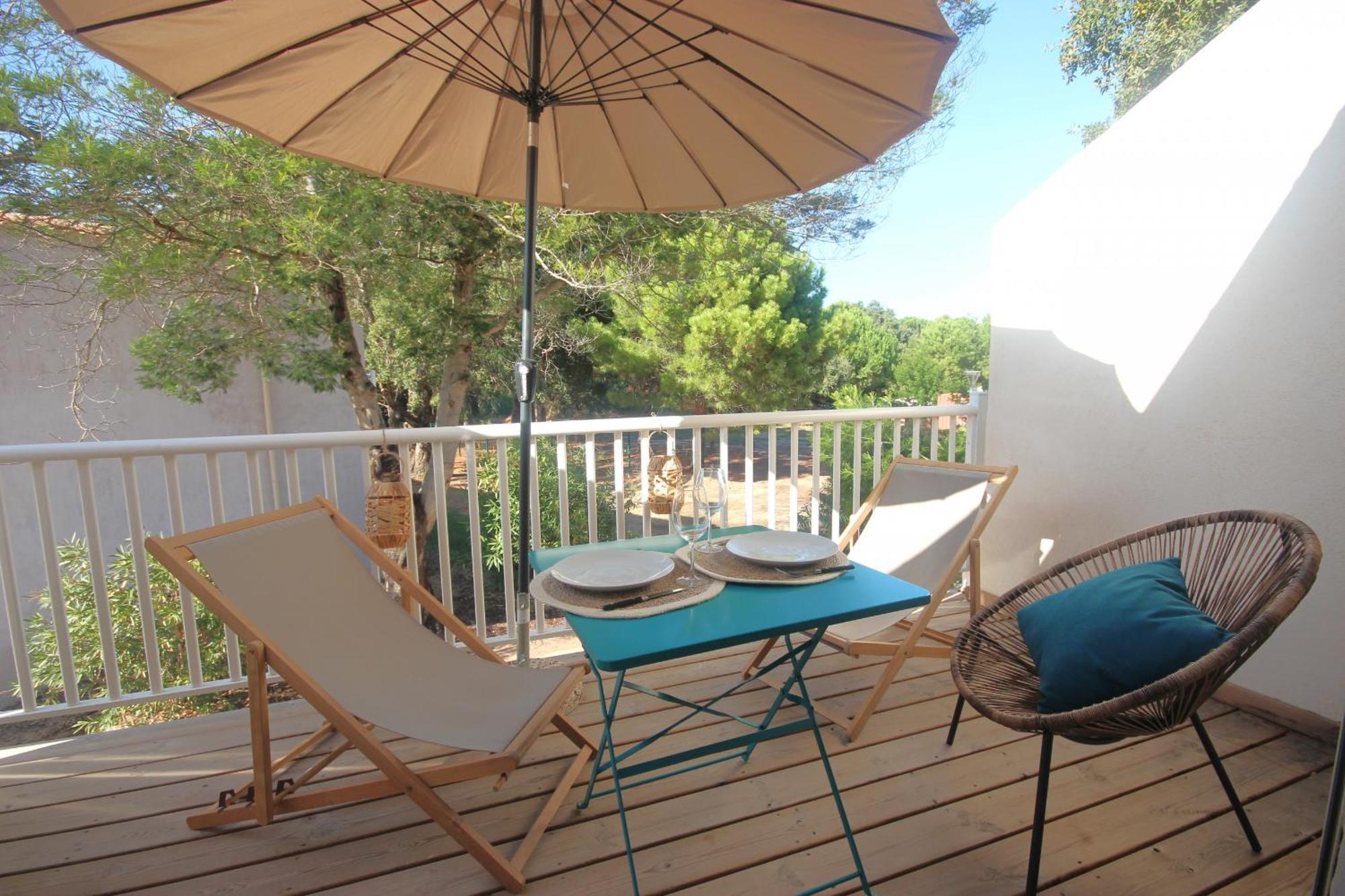 Fiori Di Cala Rossa Residence Hoteliere Леччи Екстериор снимка