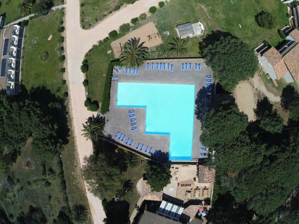 Fiori Di Cala Rossa Residence Hoteliere Леччи Екстериор снимка