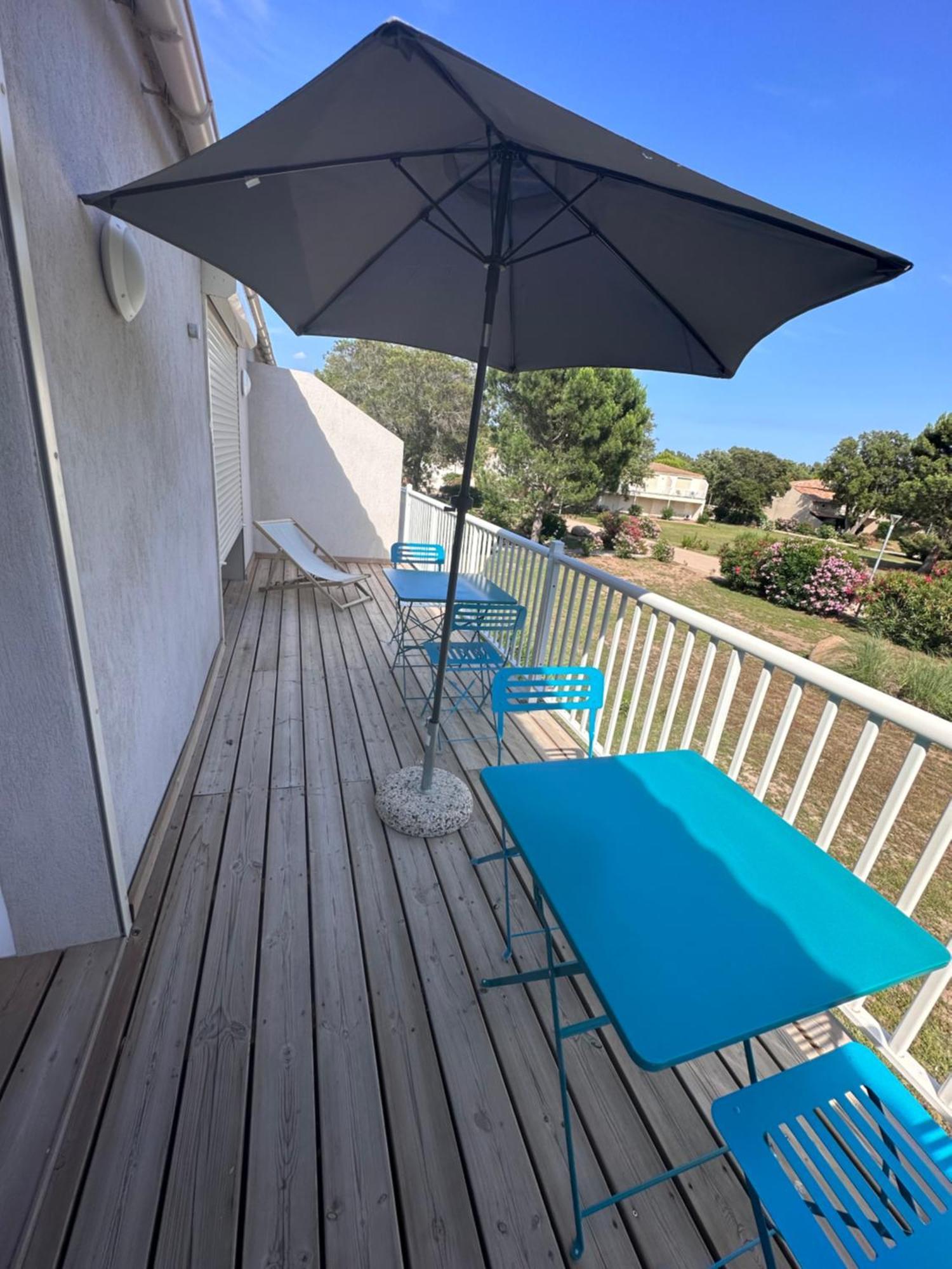 Fiori Di Cala Rossa Residence Hoteliere Леччи Екстериор снимка