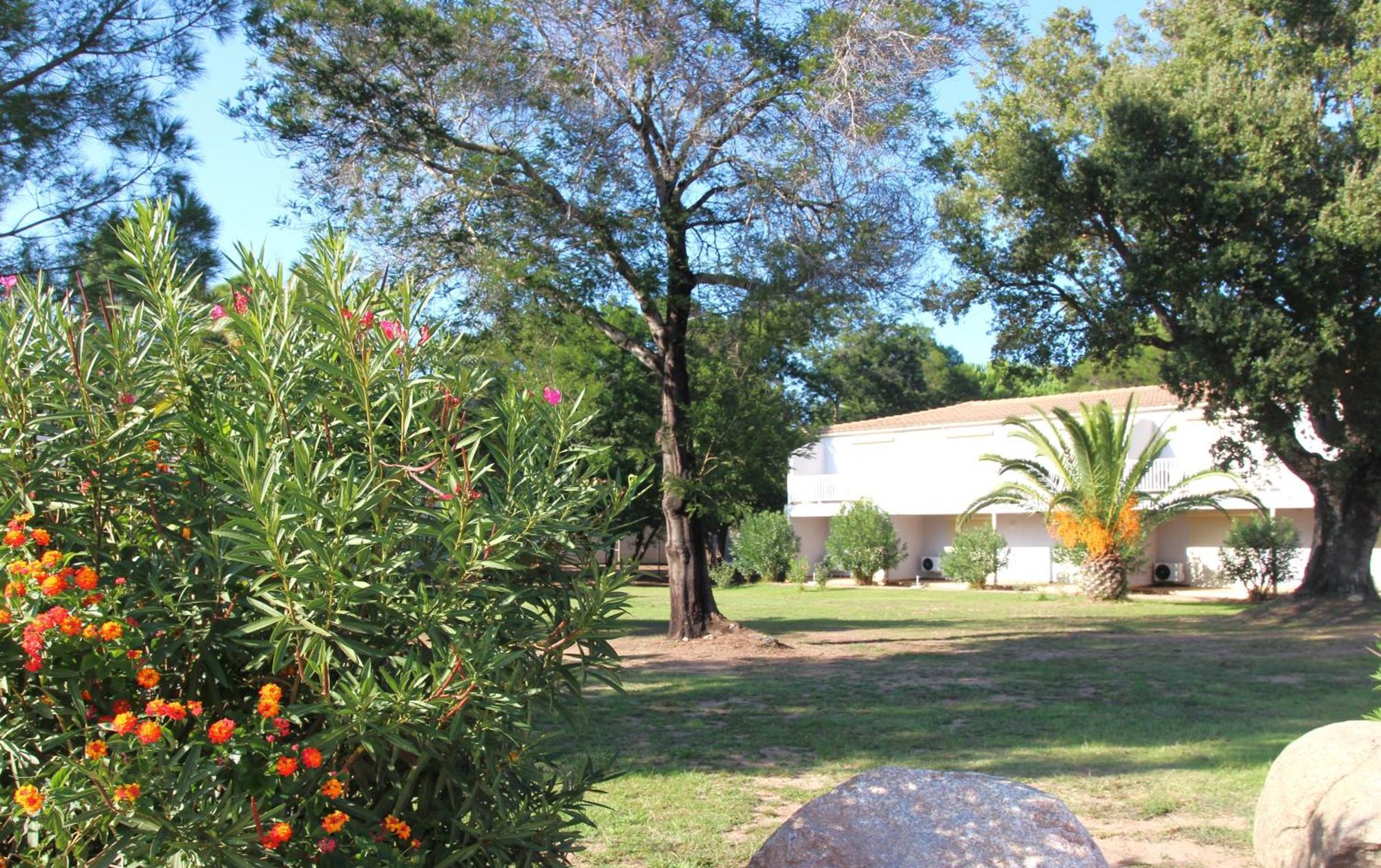 Fiori Di Cala Rossa Residence Hoteliere Леччи Екстериор снимка