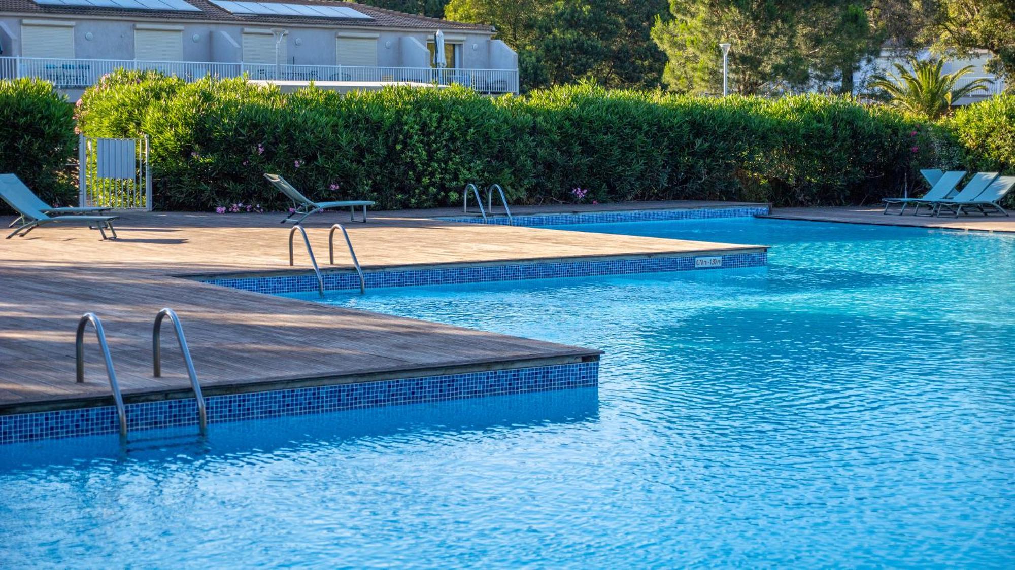 Fiori Di Cala Rossa Residence Hoteliere Леччи Екстериор снимка